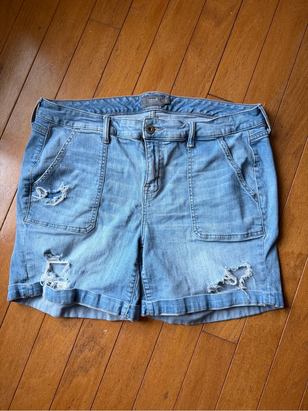 Torrid Distressed Denim Shorts Jorts Size 18 Feel the Fit